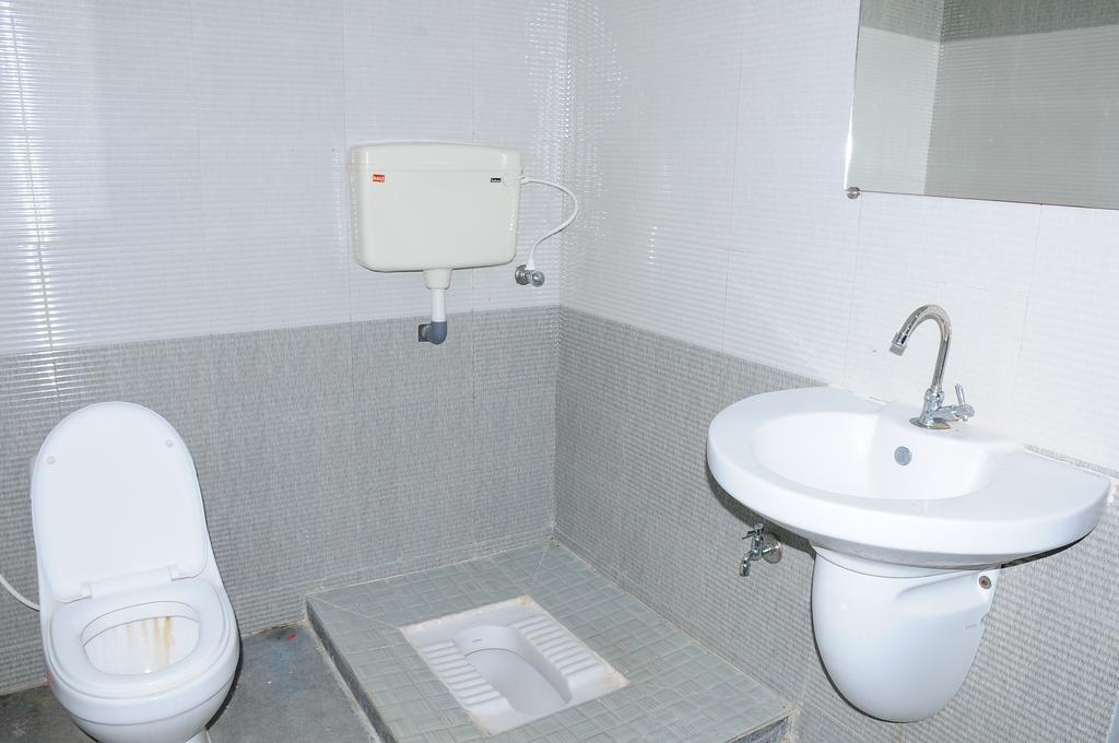 Bharathi Guest House Tiruvannamalai Ngoại thất bức ảnh