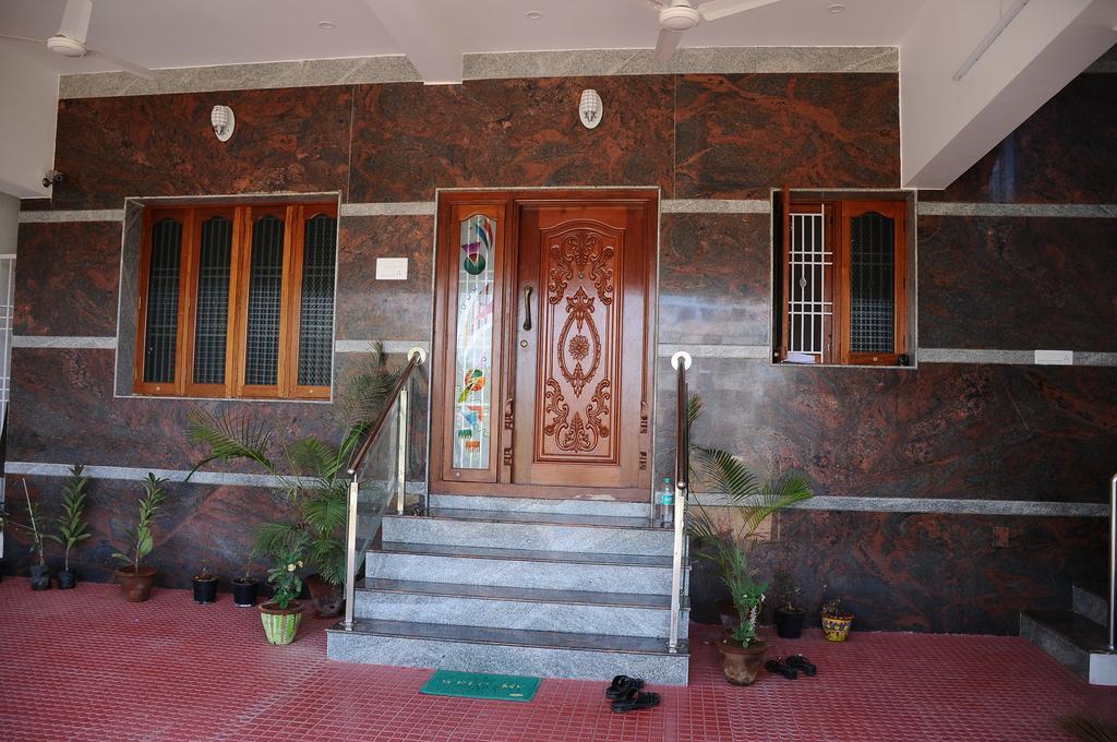 Bharathi Guest House Tiruvannamalai Ngoại thất bức ảnh